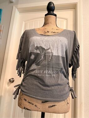 Freddie Mercury Graphic Fringe T-Shirt - Gray
